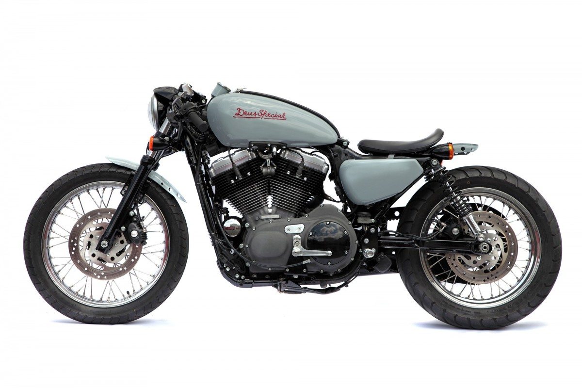 top-10-plus-beaux-caf-racer-chicks-and-machines